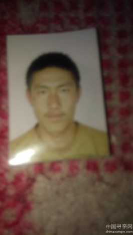 失踪人员：胡宏平   身高181厘米  瓜子脸，小平头，体重156